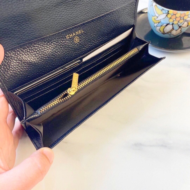 シャネル「Chanel」 ラムスキン フラップ ウォレット 財布