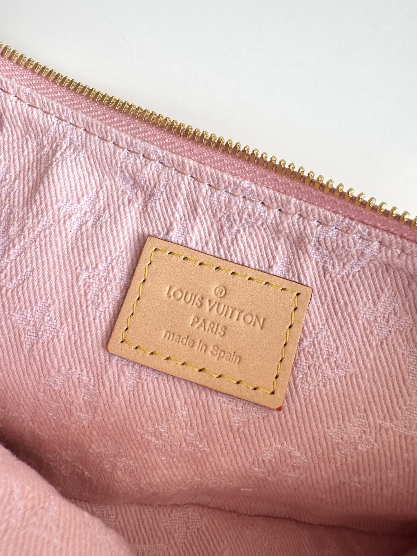 ルイ・ヴィトン「Louis Vuitton」Liv Pochette ハンドバッグ