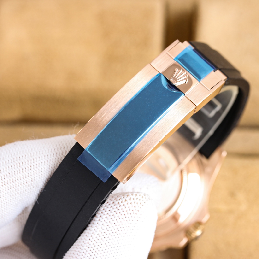 ロレックス［Rolex］ヨットマスター シリーズ 超強アイスブルー夜光モデル — 航海の闇を照らす究極の輝き