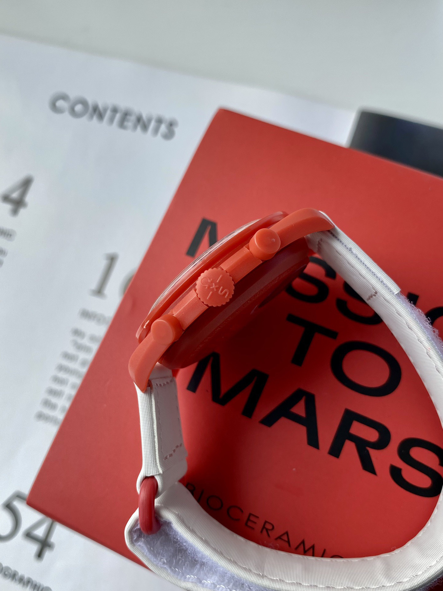 オメガ［Omega］× Swatch BIOCERAMIC MoonSwatch クロノグラフ腕時計40MM