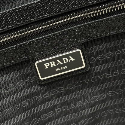 プラダ「Prada」メンズ ミニマリスト トートバッグ トートバッグ