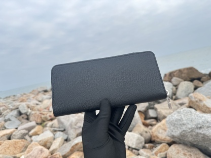 ルイ-ヴィトン(Louis Vuitton) ジッピーウォレット･ホリゾンタル