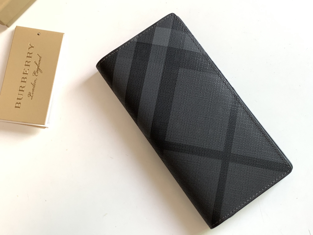 バーバリー「Burberry」London チェック 二つ折り財布