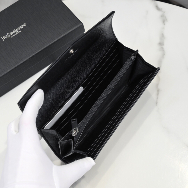 サンローラン「Saint Laurent」カサンドラ マトラッセ ラージ フラップウォレット