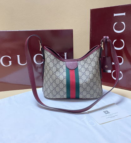 グッチ「Gucci」オフィディア スモール ショルダーバッグ