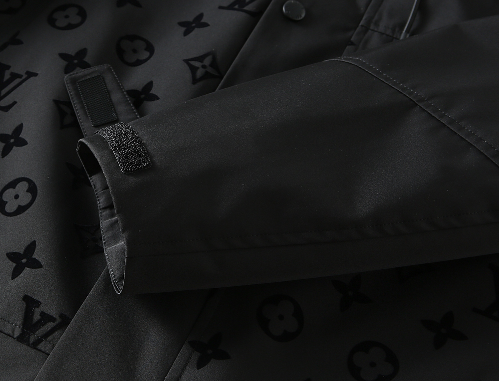 ルイ・ヴィトン「Louis Vuitton」秋冬コレクション クイルテッド ジャケット