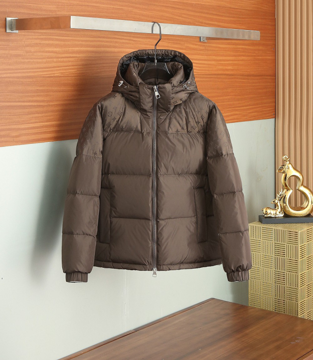 ルイ・ヴィトン「Louis Vuitton」秋冬コレクション ダウンジャケット