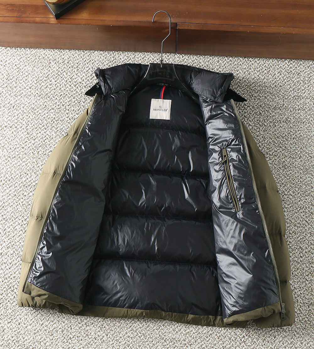 モンクレール「Moncler」秋冬 フード付きダウンジャケット