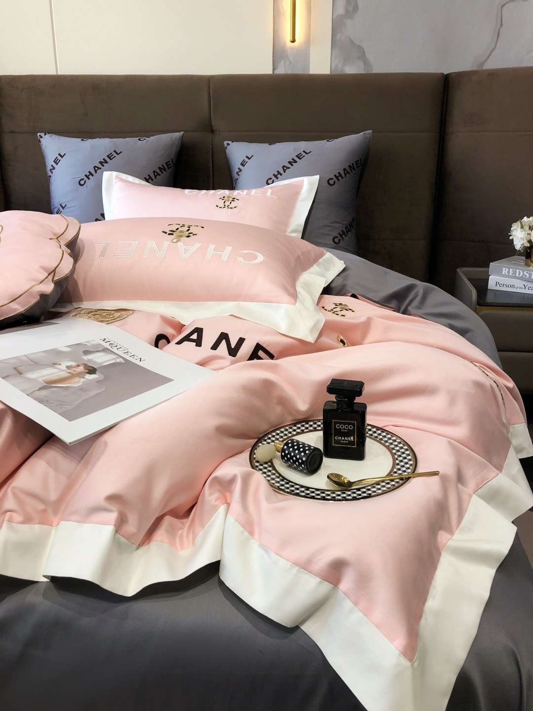 シャネル「Chanel」プレミアムコットン ゴールド＆シルバー刺繍 4点セット