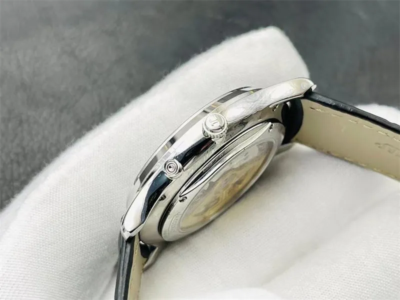 ジャガー ルクルト「Jaeger-LeCoultre」 マスター ウルトラシン ムーン 39ミリメートル 自動巻き腕時計