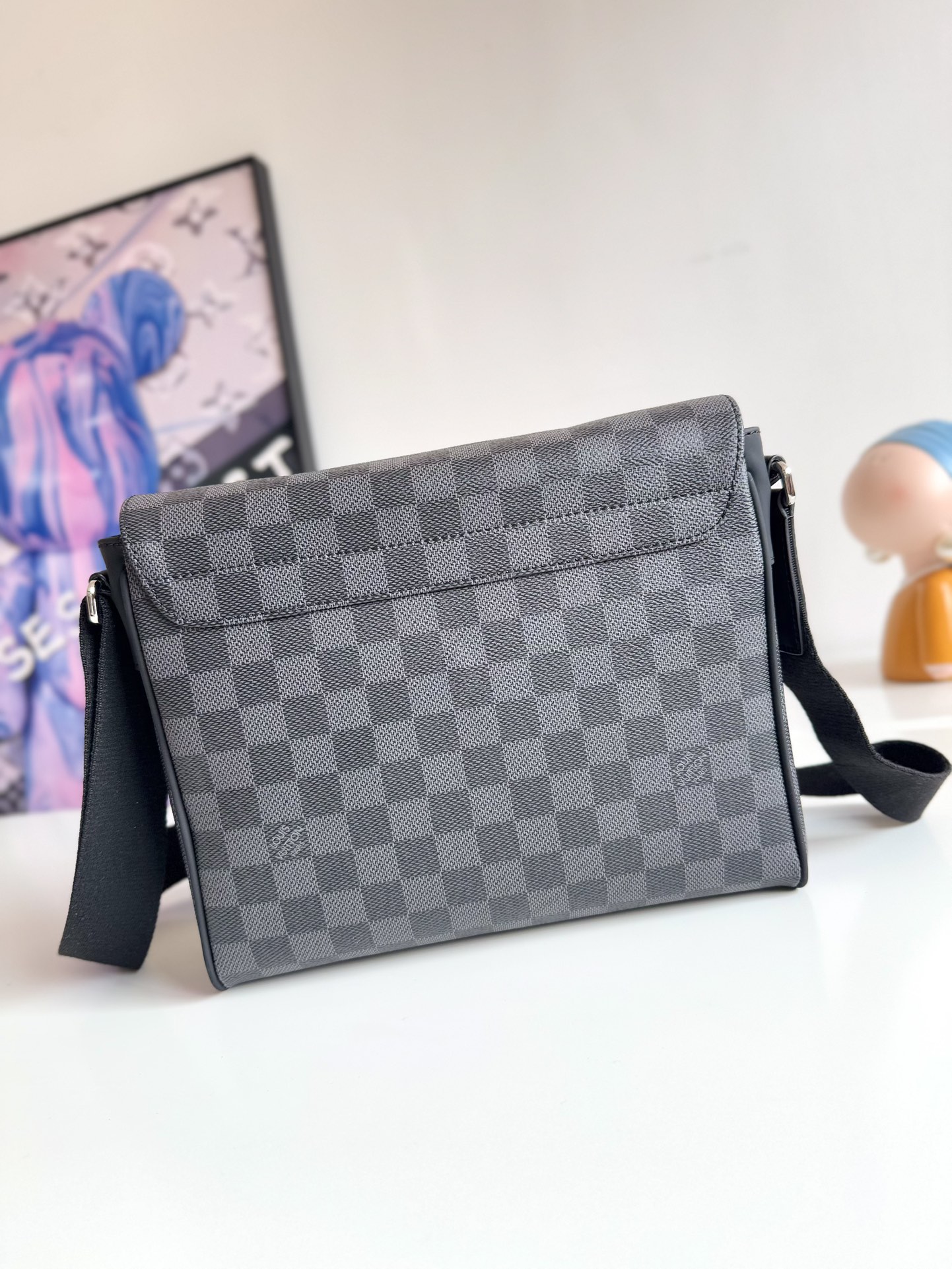 ルイ・ヴィトン「Louis Vuitton」ディストリクト メッセンジャーバッグ