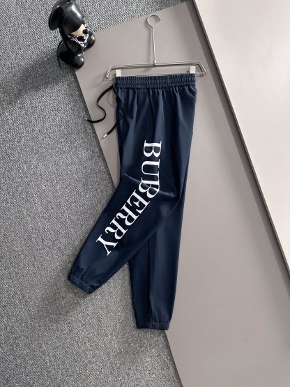 バーバリー「Burberry」秋冬 メンズカジュアルスポーツセット