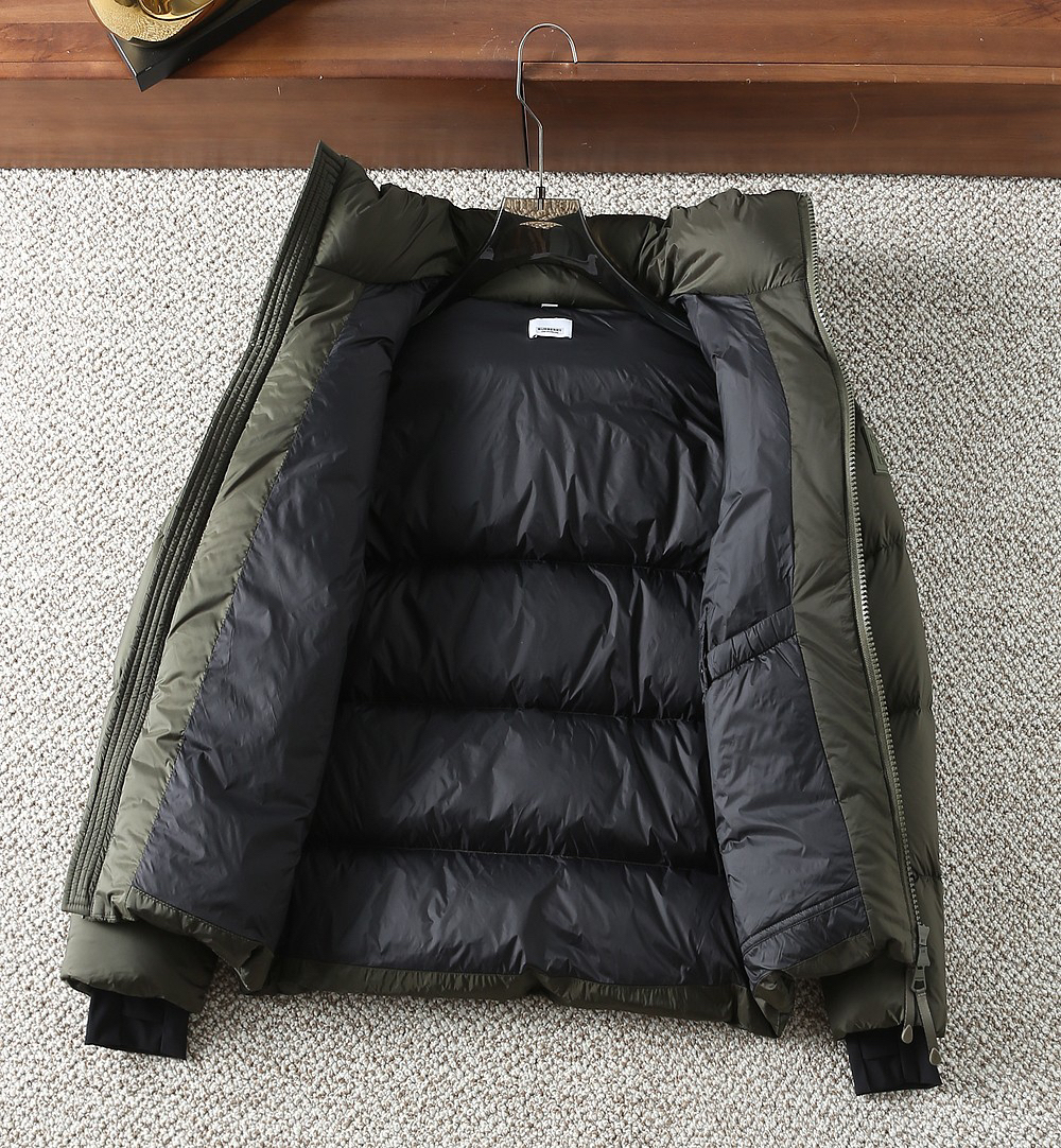 バーバリー「Burberry」秋冬 クイルティッドダウンジャケット