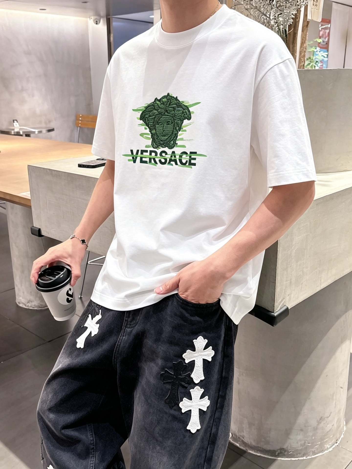 ロゴプリントTシャツ / ショートスリーブ クルーネック