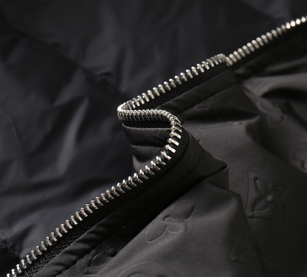 ルイ・ヴィトン「Louis Vuitton」秋冬コレクション ダウンジャケット