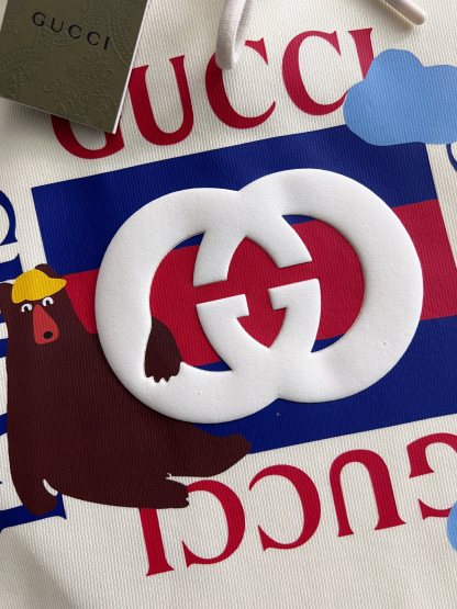 グッチ「Gucci」フード付きスウェット