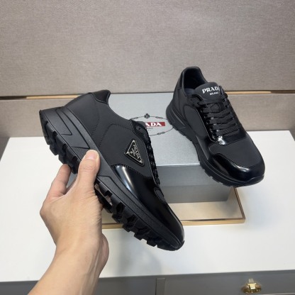 プラダ「Prada」プラダ プレミアムスニーカー (2026年春夏モデル) / レザースニーカー
