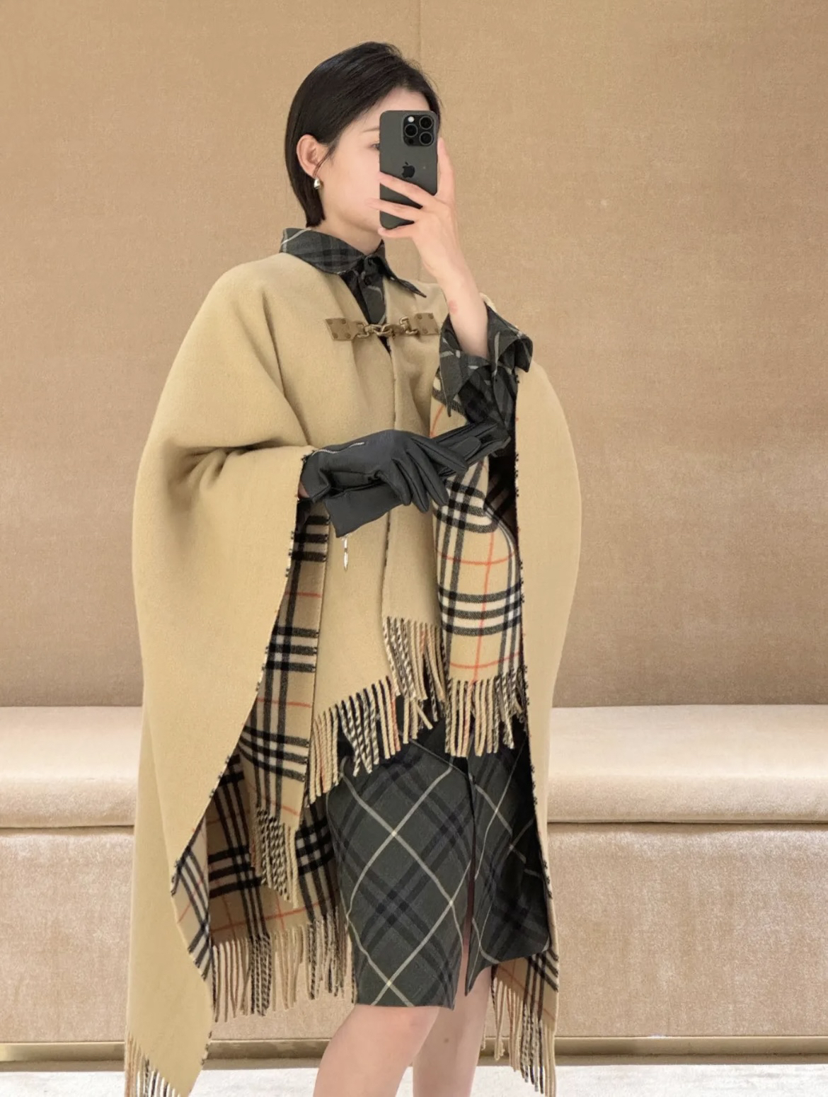 バーバリー「Burberry」チェック ウールケープ 140x140cm