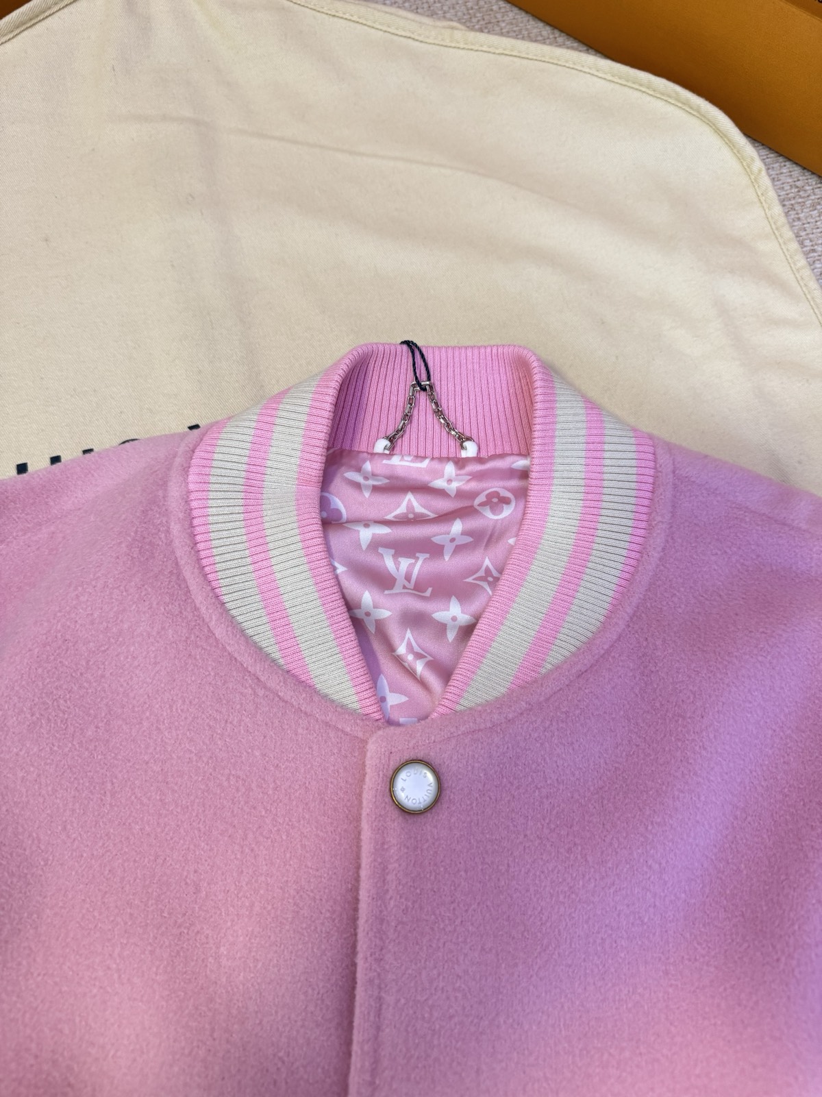 ルイ・ヴィトン「Louis Vuitton」モダンベースボールジャケット