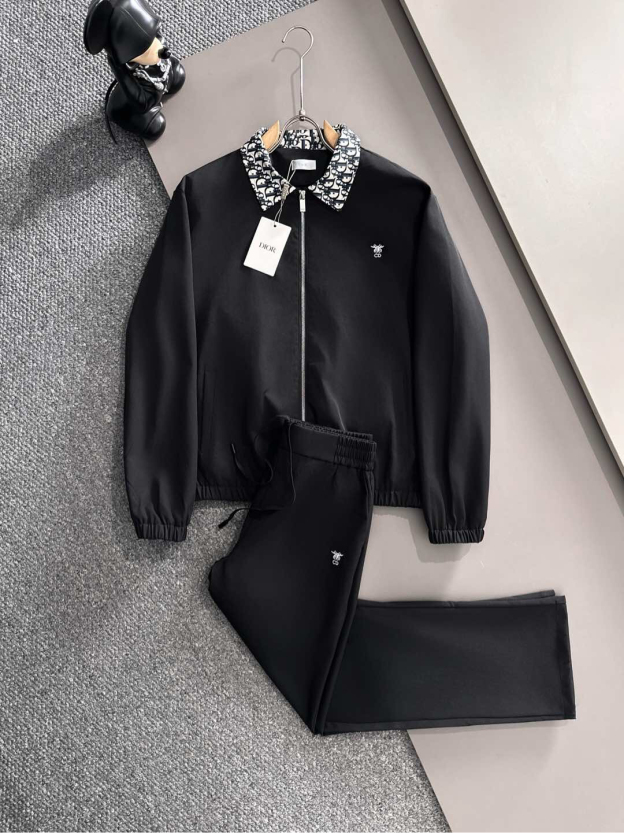 ディオール「Dior」ジップアップパーカー&ジョガーパンツ 2ピースセットアップ