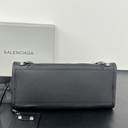 バレンシアガ「Balenciaga」バレンシアガ ル・シティ スモール / ショルダーバッグ