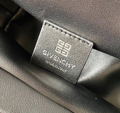 ジバンシィ「Givenchy」ミニケニー ハンドバッグ