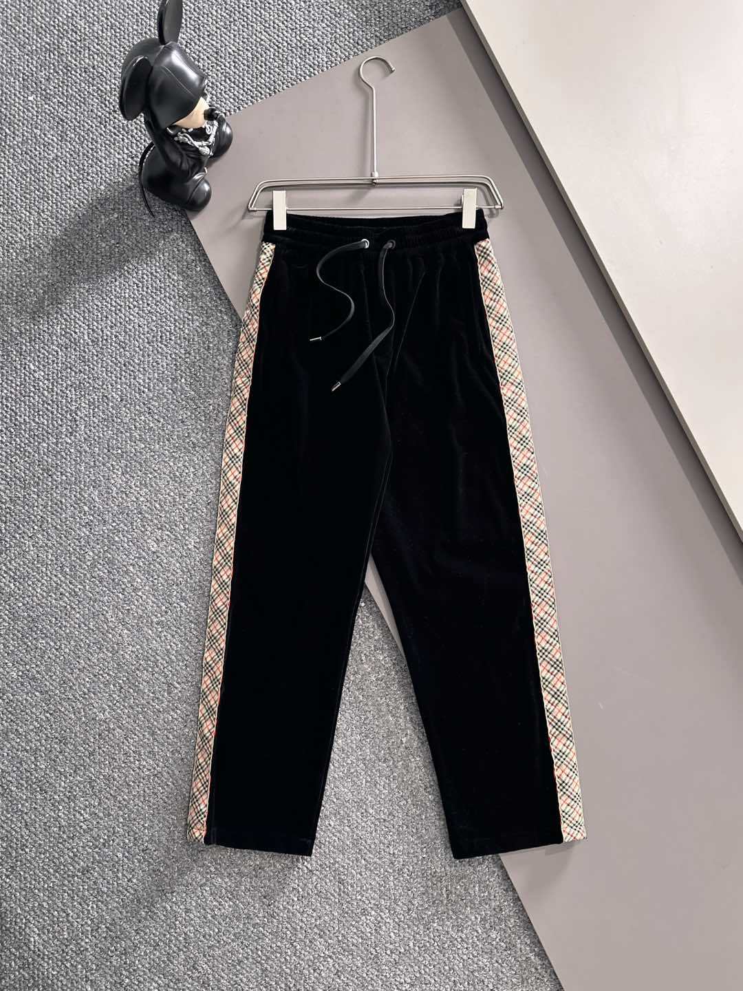 バーバリー「Burberry」秋冬 メンズカジュアルスポーツセット