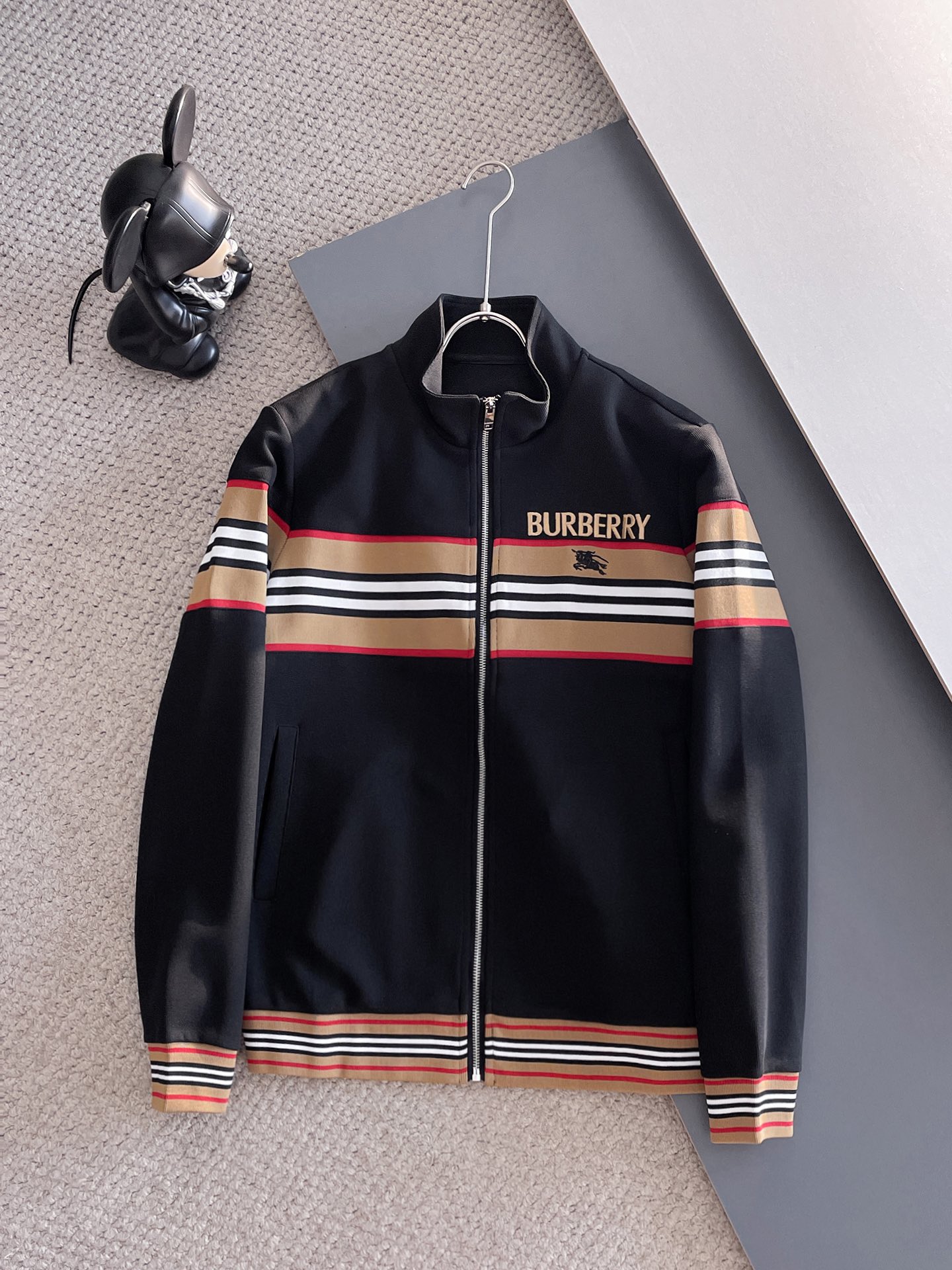 バーバリー「Burberry」秋冬 メンズ  カジュアルスポーツセット