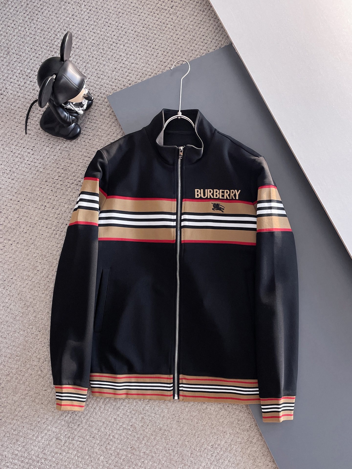 バーバリー「Burberry」秋冬 メンズ  カジュアルスポーツセット