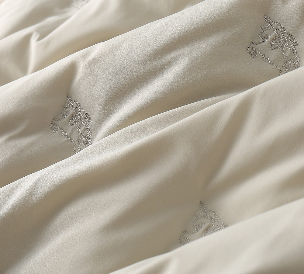 バーバリー「Burberry」秋冬 クイルティッドダウンジャケット