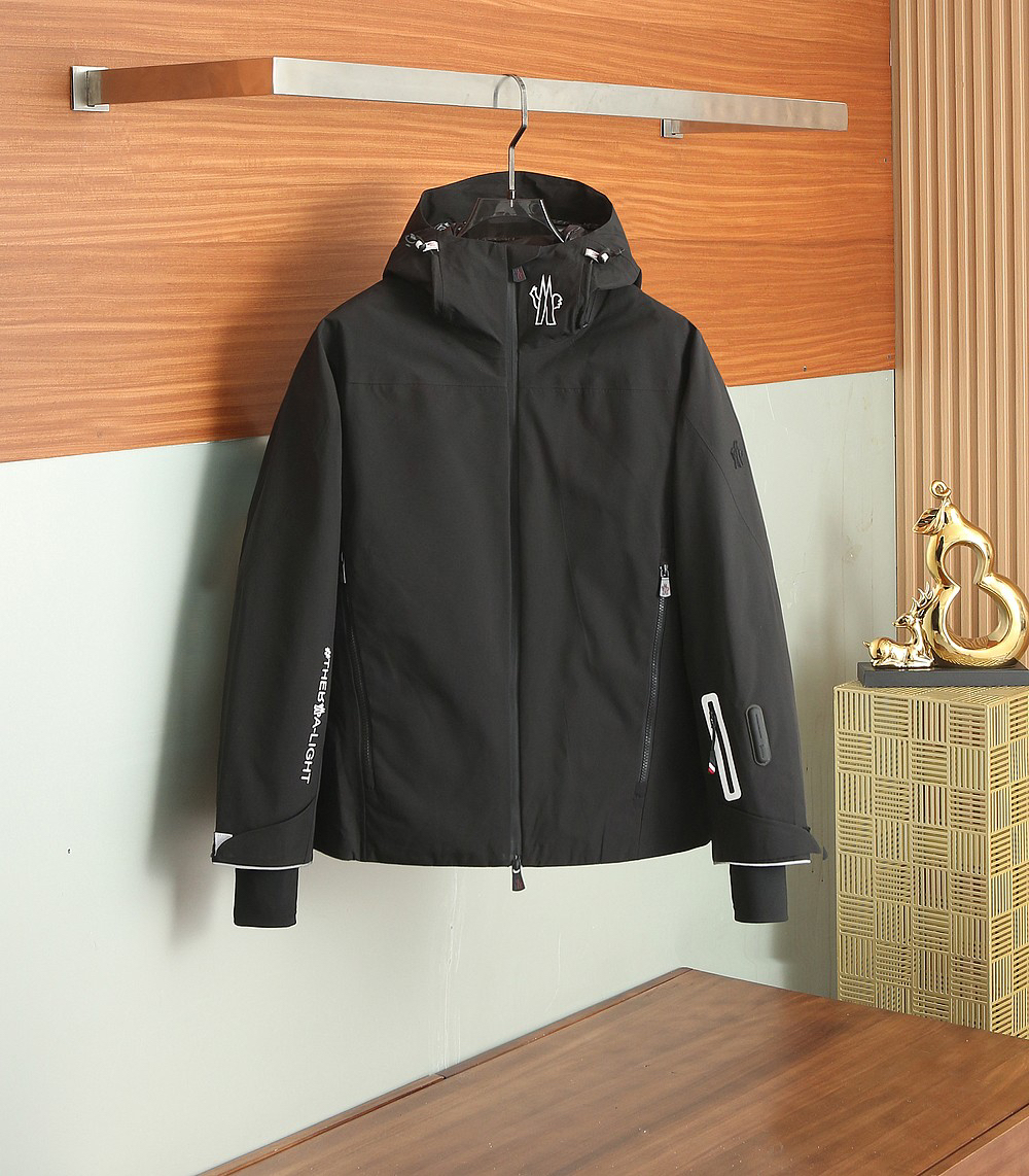 モンクレール「Moncler」秋冬 ダウンジャケット