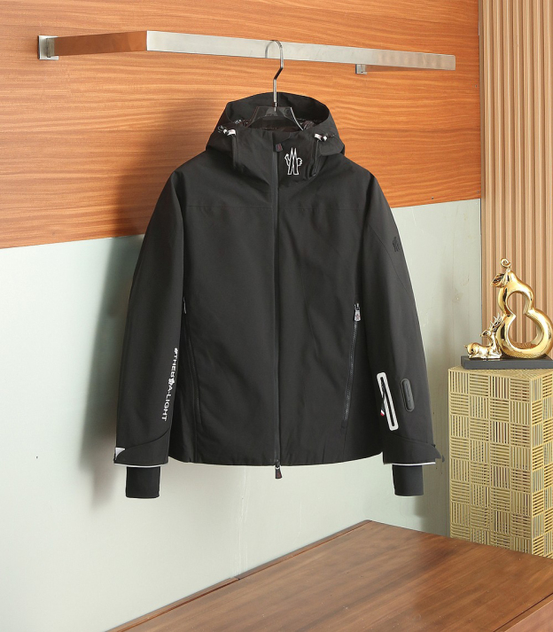 モンクレール「Moncler」秋冬 ダウンジャケット