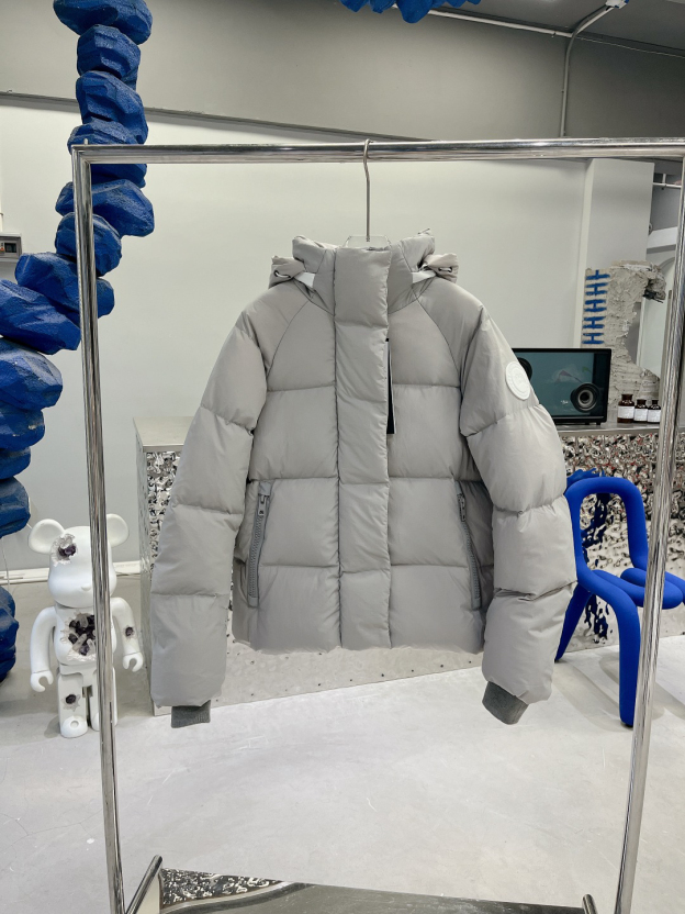 カナダグース「Canada Goose」秋冬フード付きダウンジャケット