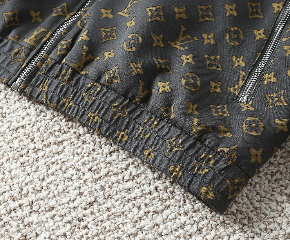 ルイ・ヴィトン「Louis Vuitton」秋冬コレクション クイルテッド ジャケット