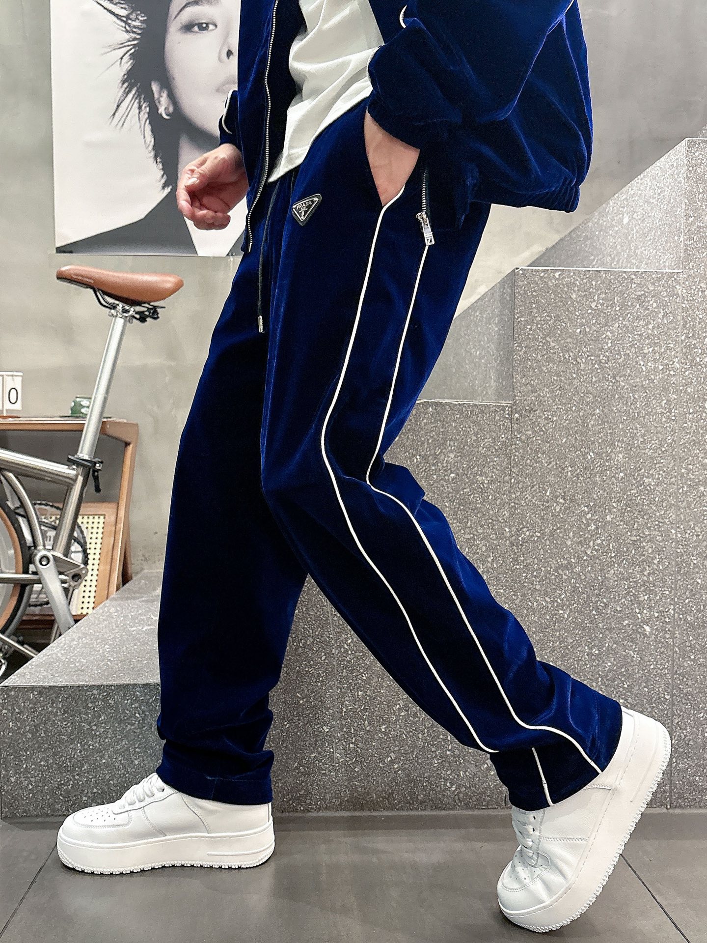 プラダ「Prada」秋冬 メンズ  カジュアルスポーツセット