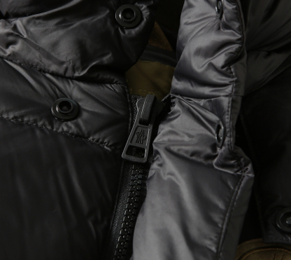 モンクレール「Moncler」秋冬 ダウンジャケット