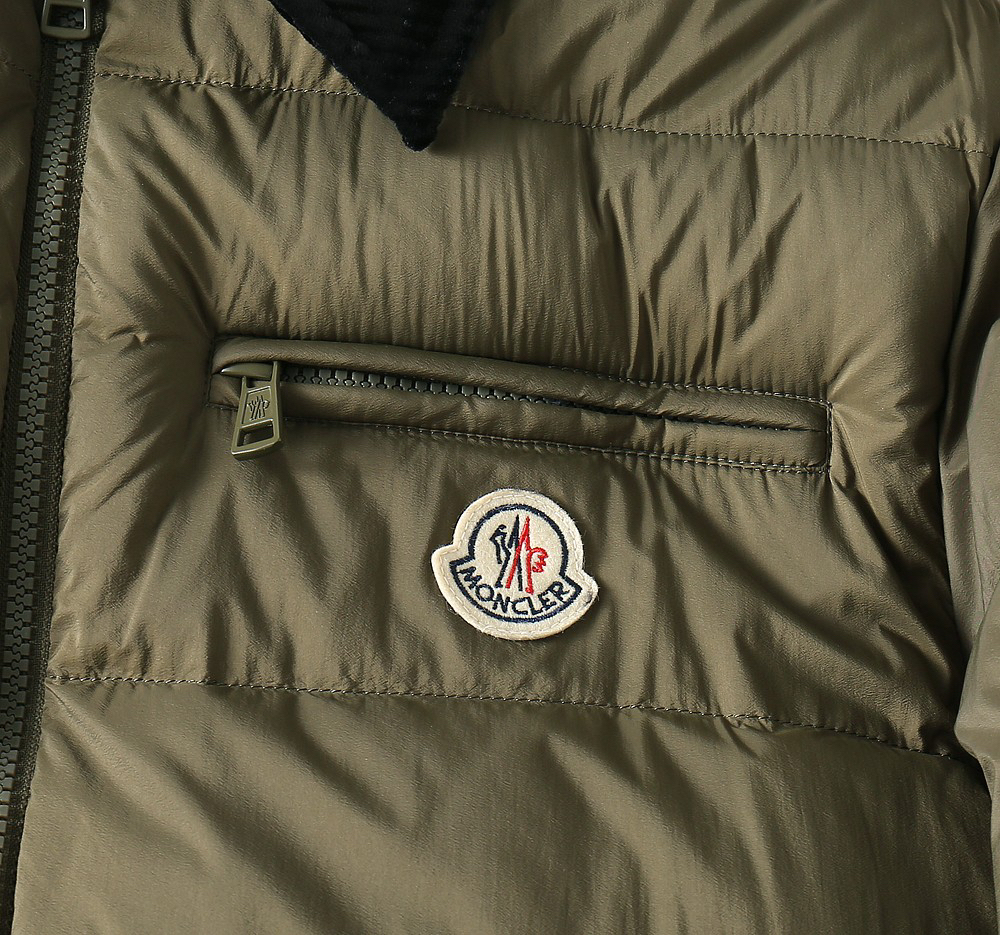 モンクレール「Moncler」秋冬 フード付きダウンジャケット