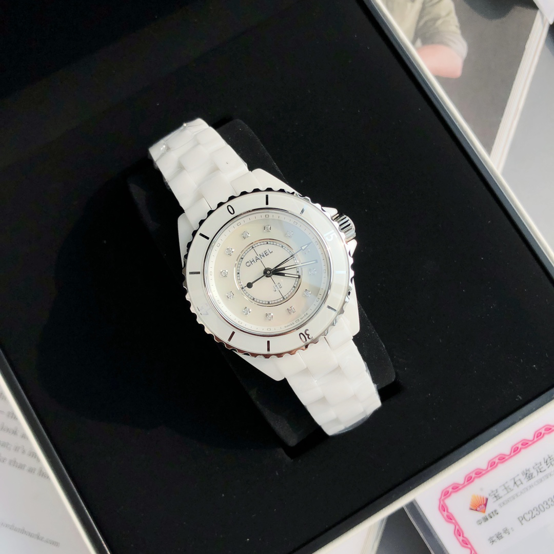 シャネル「Chanel」J12 キャリバー 33MM