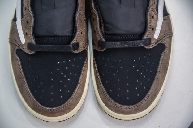 ナイキ「Nike」Air Jordan 1 Low x Travis Scott「ブラック＆ブラウン」