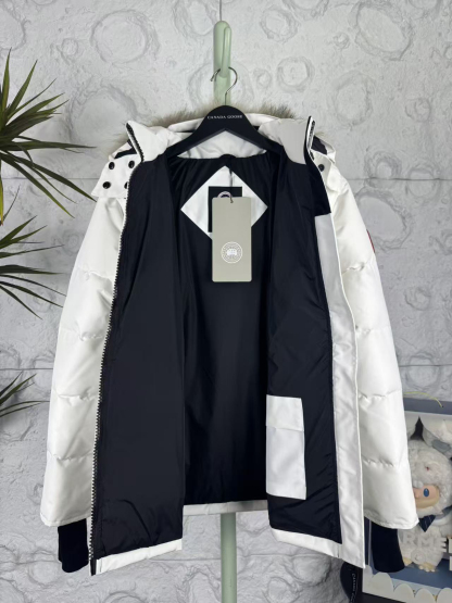 カナダグース「Canada Goose」秋冬フード付きダウンコート