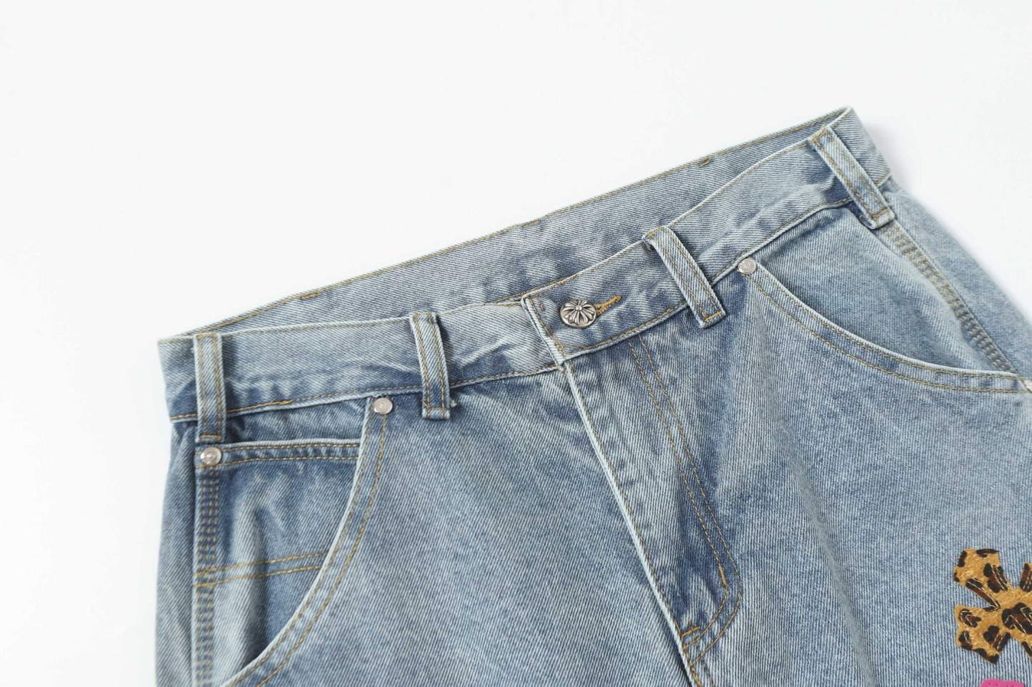 クロムハーツ「Chrome Hearts」クロス エンブロイダリー ヴィンテージ デニムショートパンツ