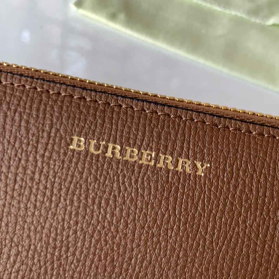 バーバリー「Burberry」Houseチェック & 粒革 ジップ ウォレット