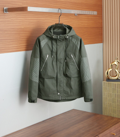 ルイ・ヴィトン「Louis Vuitton」秋冬コレクション クイルテッド ジャケット