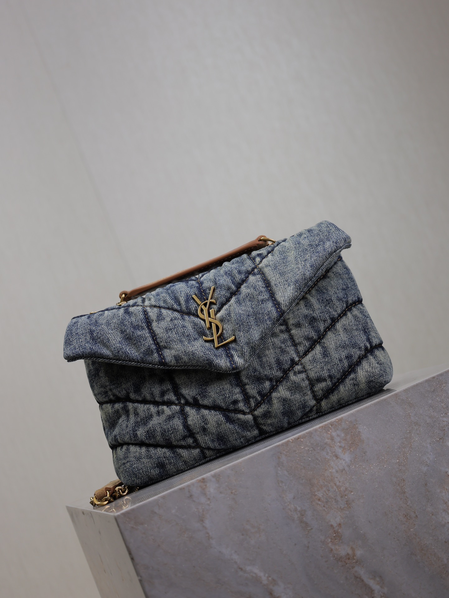 2026サンローラン「SAINT LAURENT LOULOU PUFFER デニム プーチ