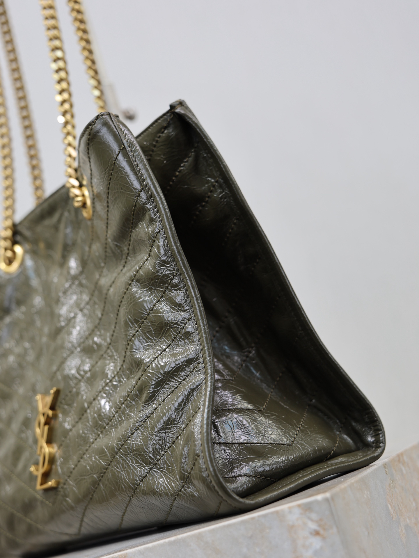 2026サンローラン「SAINT LAURENT NIKI ショッピングバッグ（ミディアム）