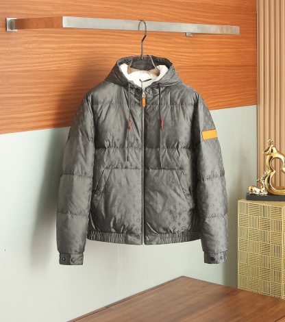 ルイ・ヴィトン「Louis Vuitton」秋冬コレクション ダウンジャケット