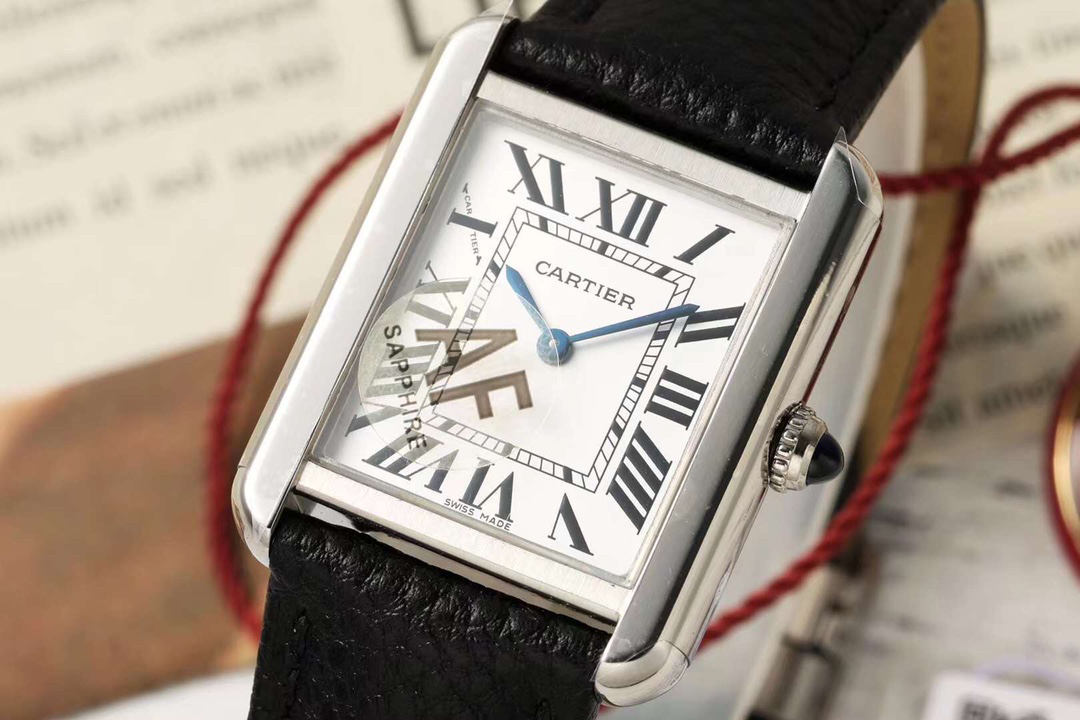 カルティエ［Cartier］タンク マスト ソーラービート ウォッチ 29.5mm x 22mm