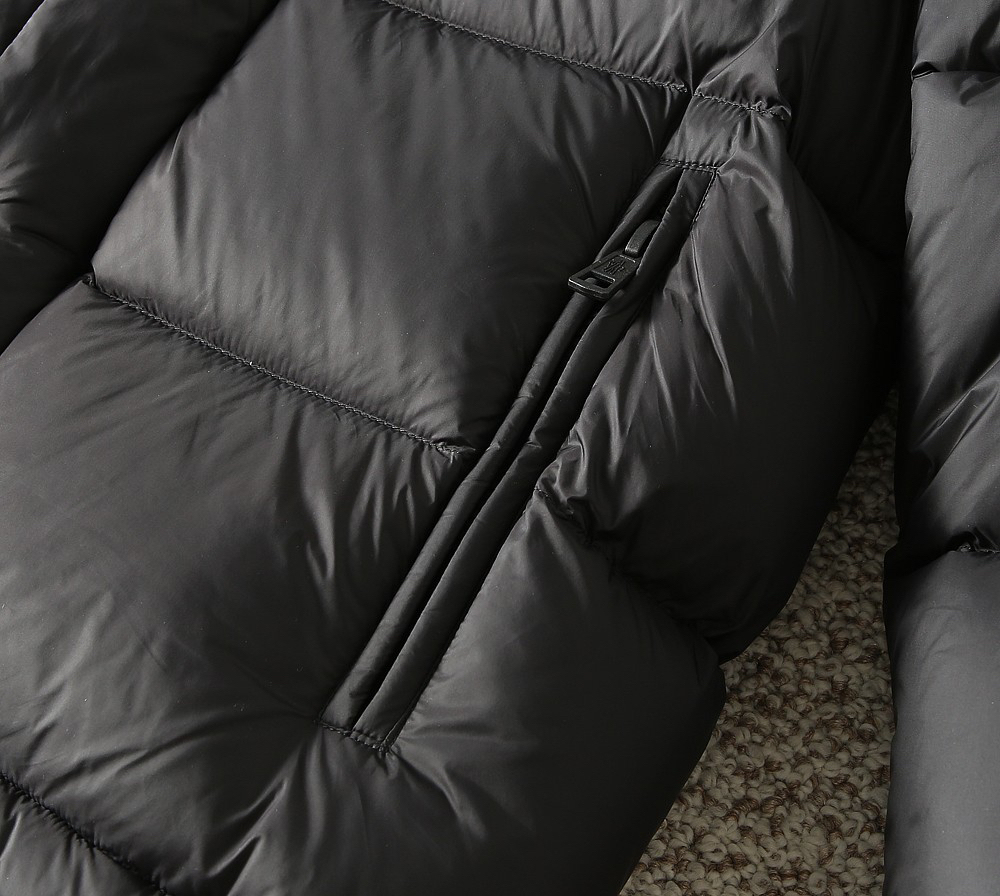 モンクレール「Moncler」秋冬 ダウンジャケット