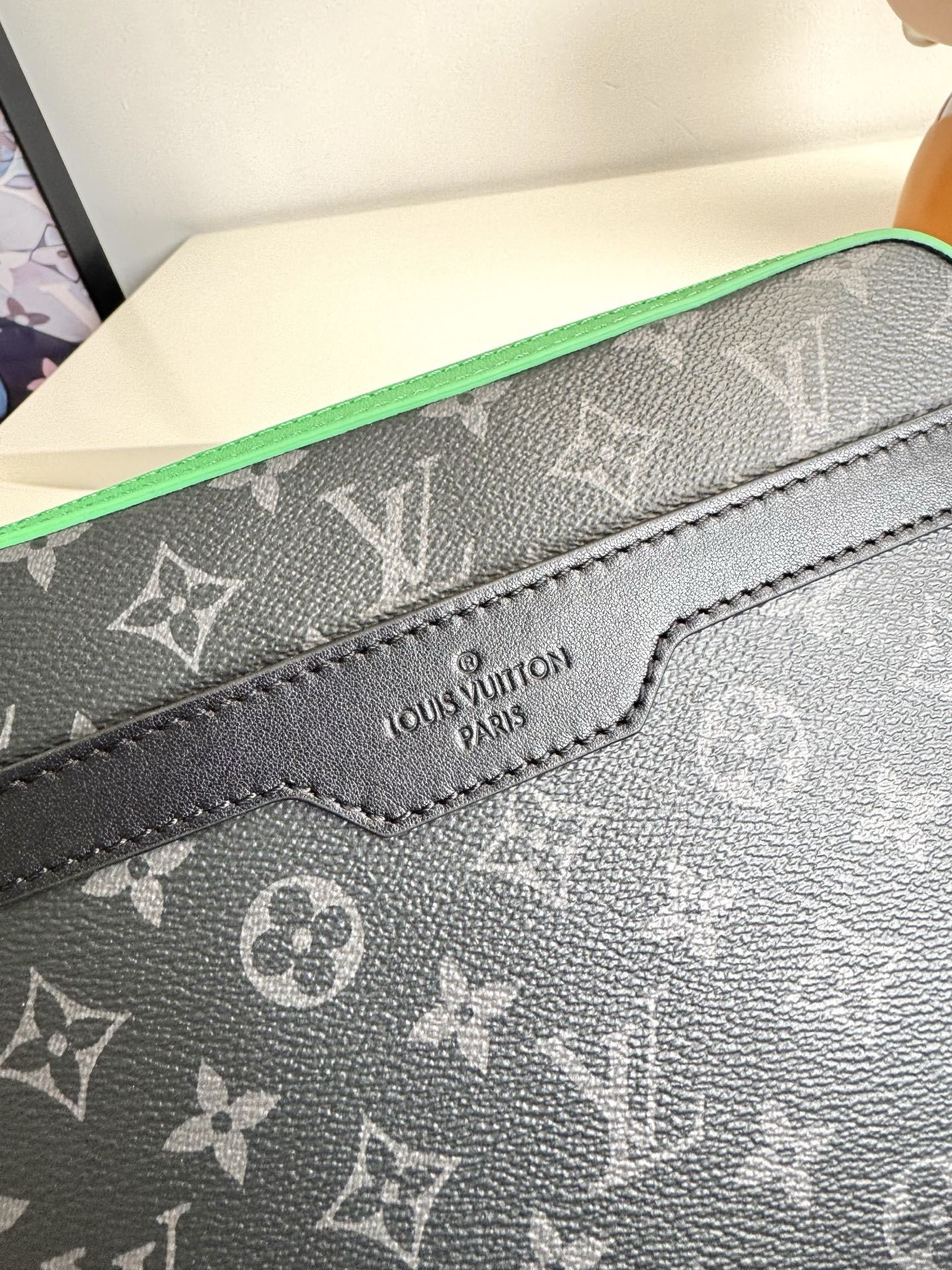 ルイ・ヴィトン「Louis Vuitton」スタイリッシュ メッセンジャーバッグ