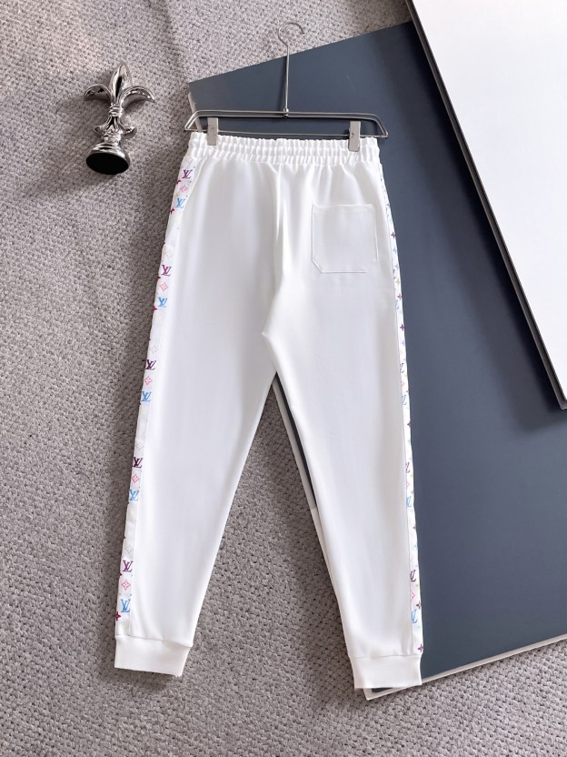 ルイ・ヴィトン「Louis Vuitton」2025秋冬 メンズ スポーツウェア セットアップ